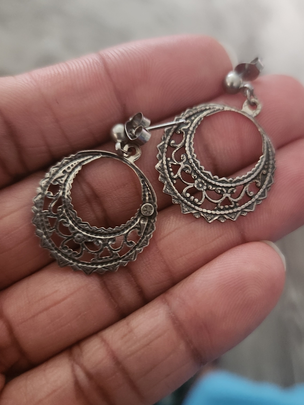 Sterling Silver Stabilized Openwork Circle Dangling Earrings.